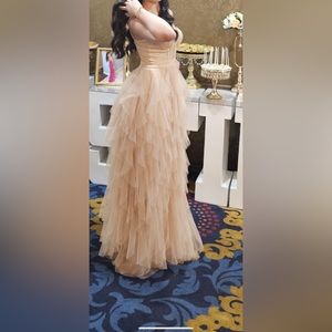 CUTE DRESS!! WORN ONCE!!